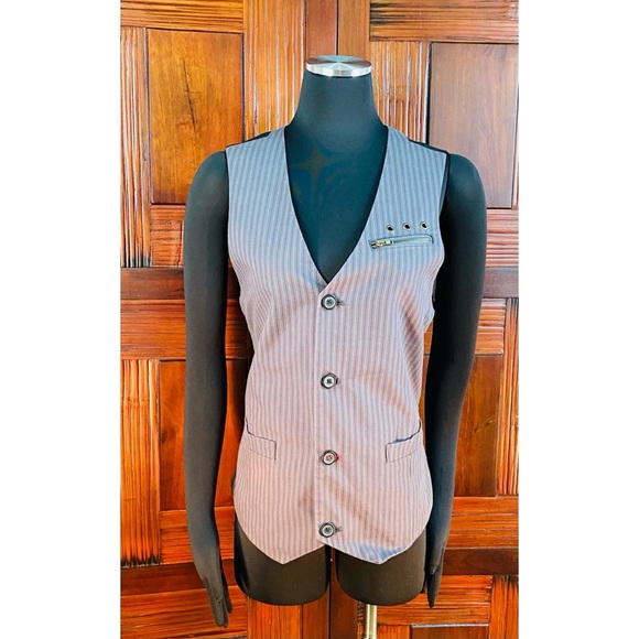 Tranquility Mayhem Vest - Picture 2 of 7